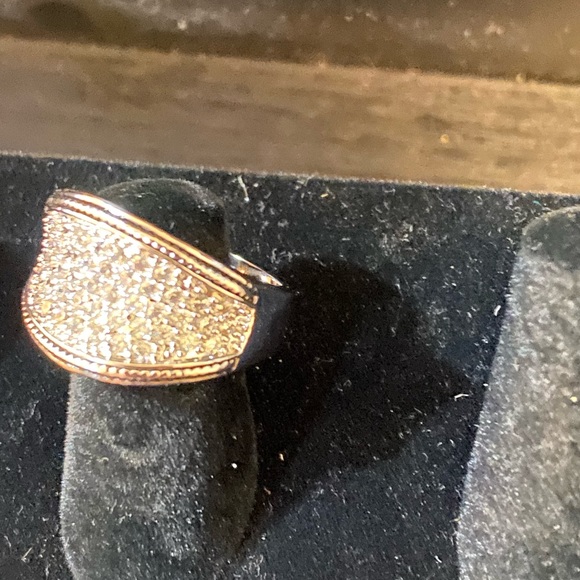 Ring - Picture 3 of 3